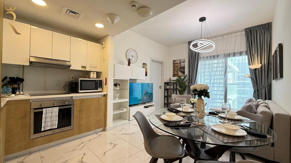 Trendy 1br With Pool N Gym In Raha Loft Appartement *