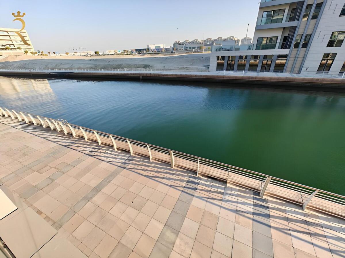 Trendy 1br With Pool N Gym In Raha Loft