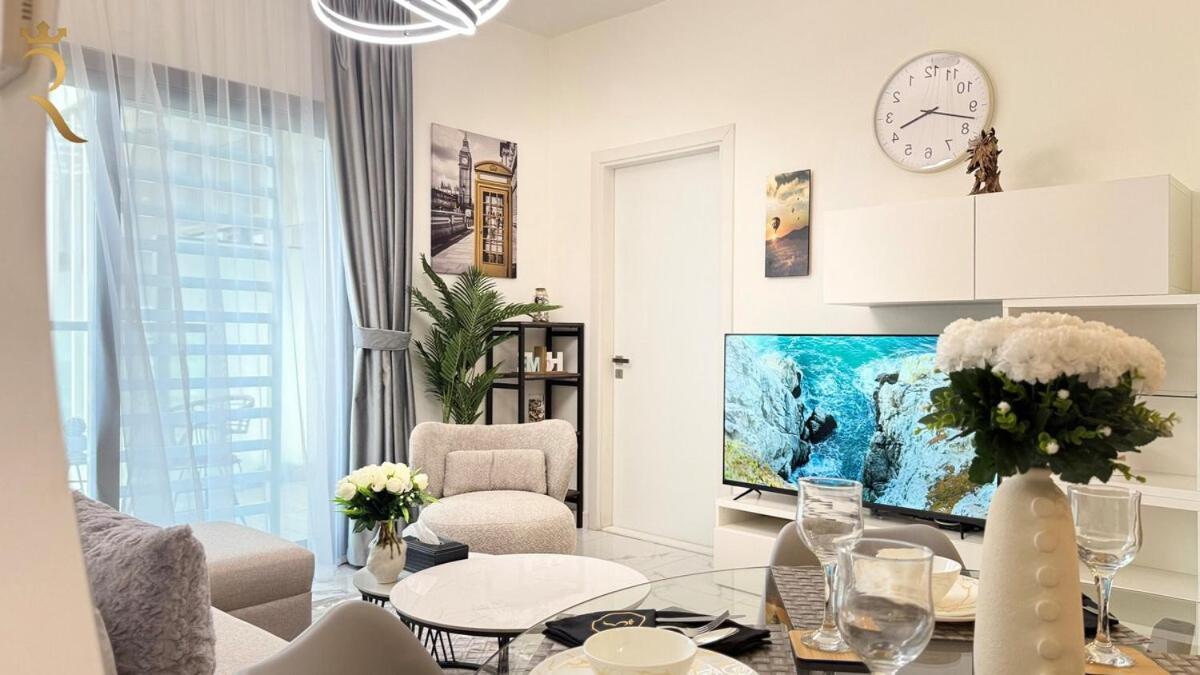 Trendy 1br With Pool N Gym In Raha Loft Appartement