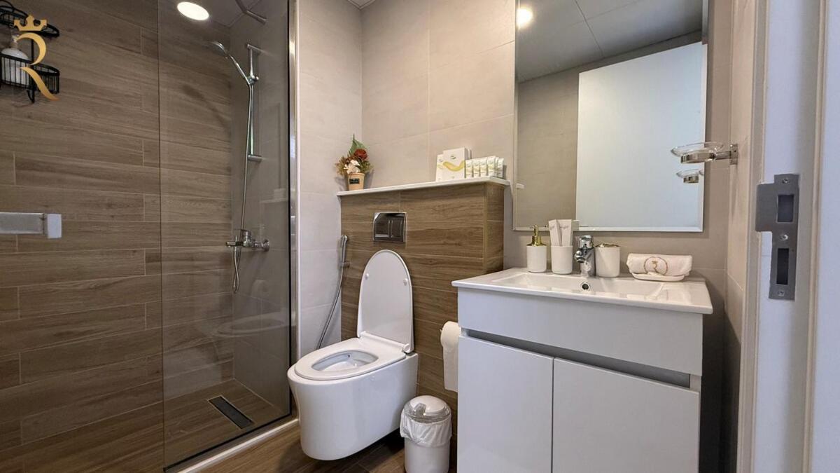 Trendy 1br With Pool N Gym In Raha Loft *