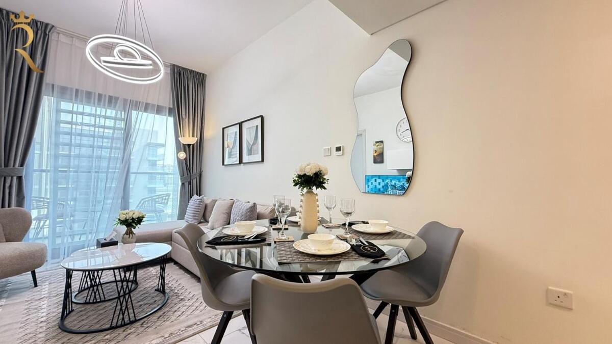 Apartment Trendy 1br With Pool N Gym In Raha Loft Abu Dhabi
