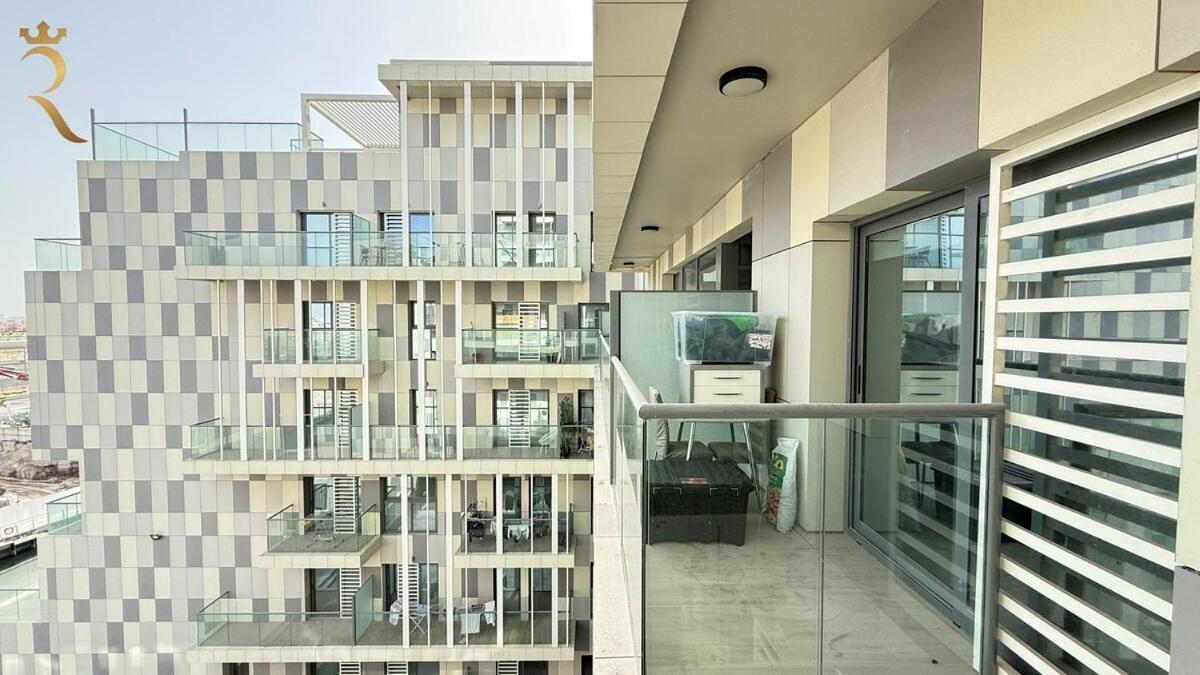 Apartment Trendy 1br With Pool N Gym In Raha Loft